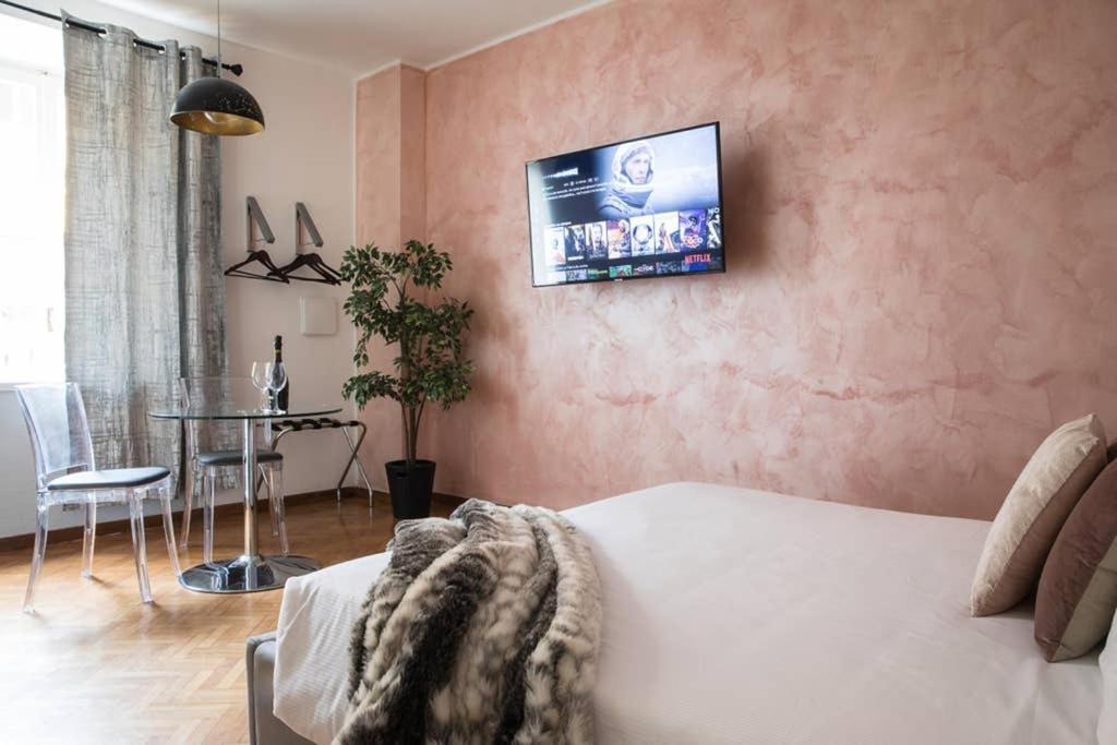 Pink Intimate Jacuzzi Suite Trastevere - Top Collection Рим Экстерьер фото